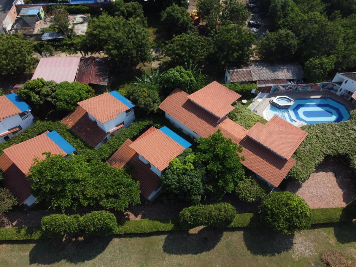 Villa Alejandra 吉拉尔多特 外观 照片