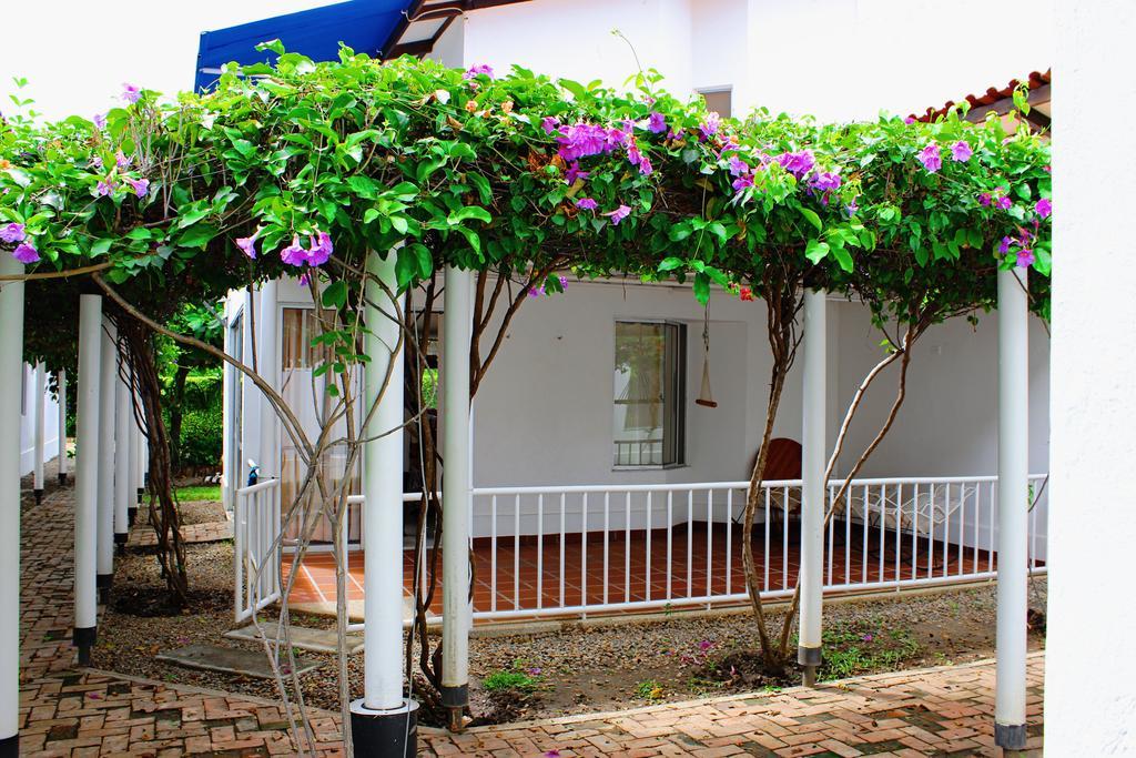 Villa Alejandra 吉拉尔多特 外观 照片